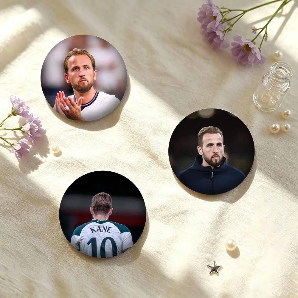H-Harry Kane F-Football Athlete 25mm 32mm 44mm 58mm 75mm Brooches Badges Pins for Accessories Gift