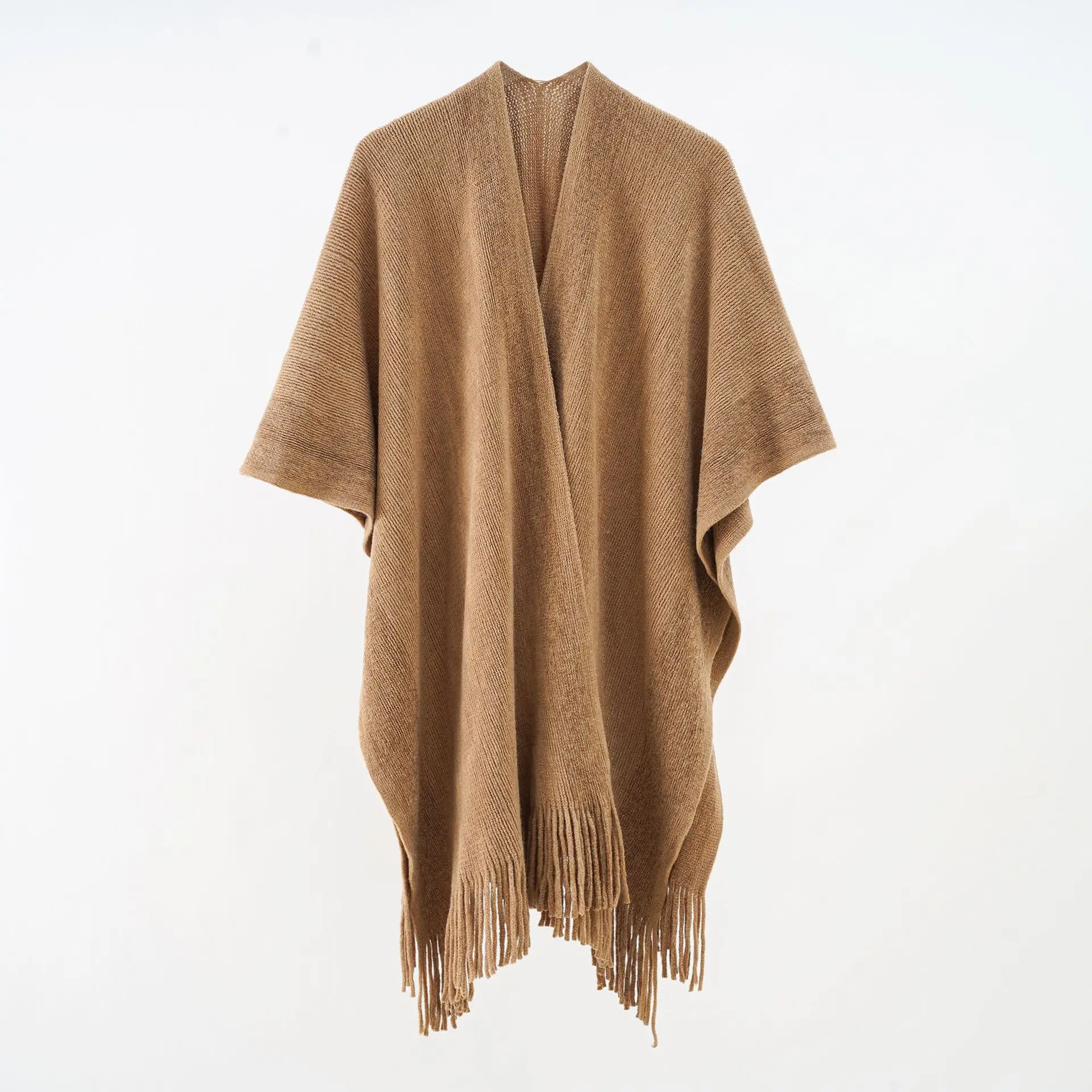 A lady\'s shawl with a cut-out tassel and a lady\'s Cape for sun protection