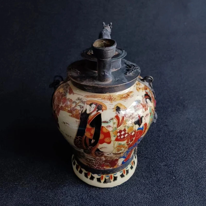 

Elaborate Chinese Old-style Collectible Old Decorated Handwork Porcelain beautiful women Pipe