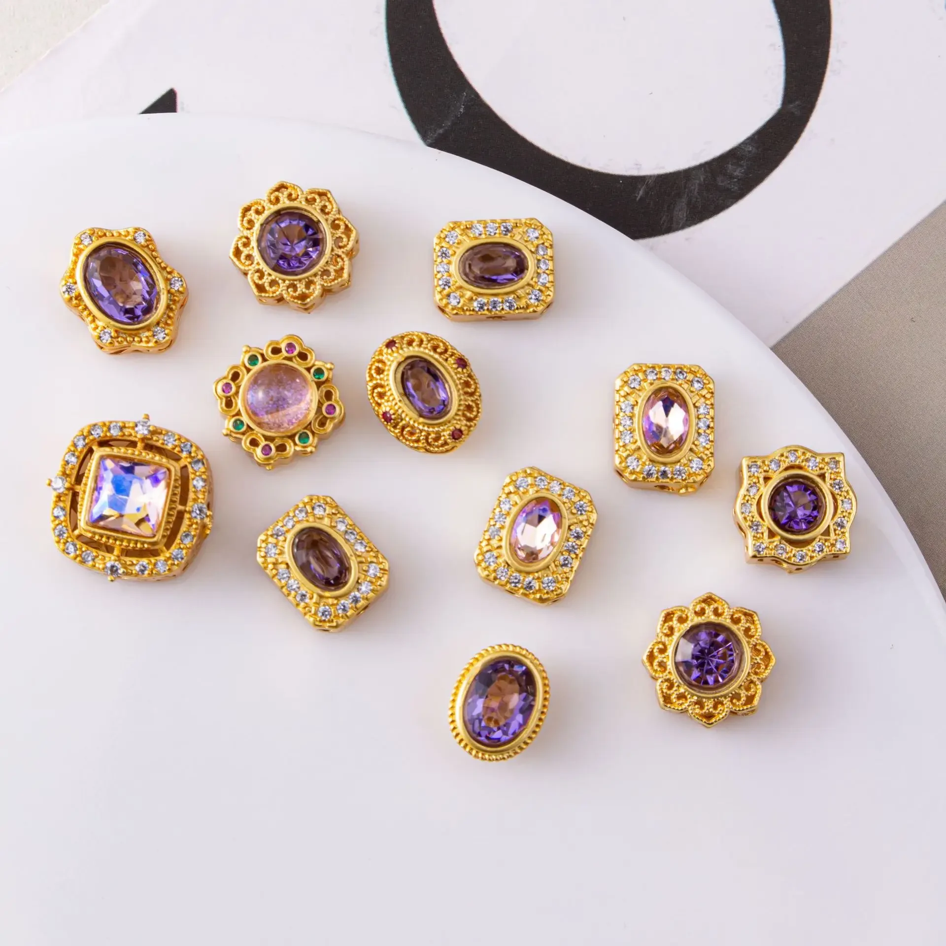 

5 Pcs of Copper Gold-plated Inlaid Zircon Amethyst Round Hollow Spacer Beads Diy Bracelet Necklace Jewelry Accessories Wholesale