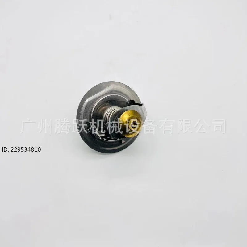 Excavator Loader Construction Machinery Parts 1-13770070-0 Thermostat 6BG1 6BD1