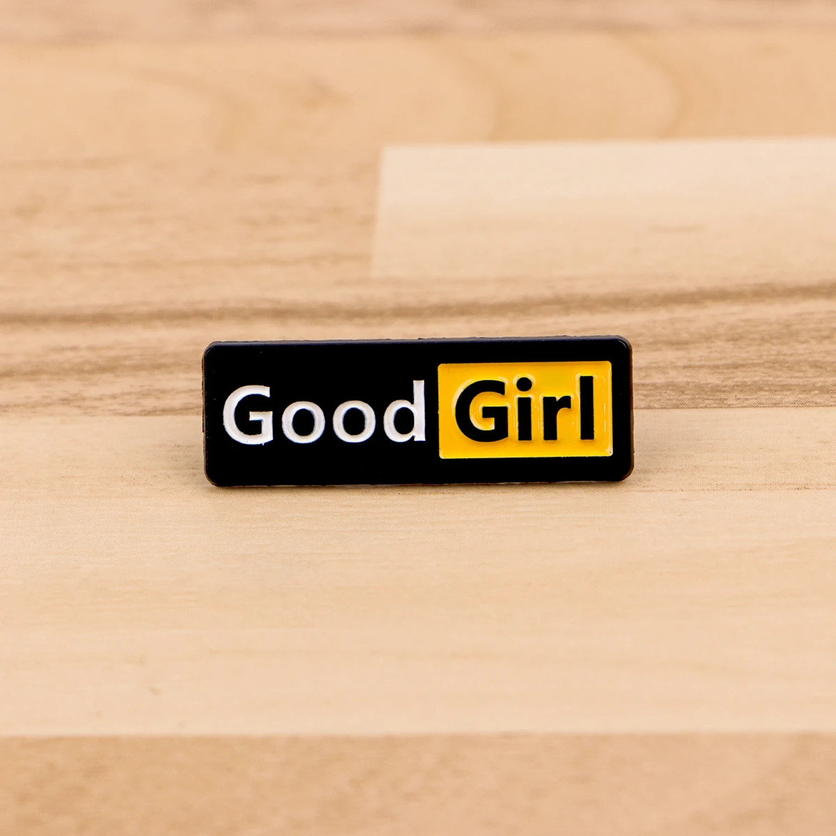 

Эмалированная булавка «Хорошая девушка», забавные высказывания, значки на рюкзаке, женские броши, шляпа, булавки для лацканов, аксессуары для косплея, игрушки, подарки