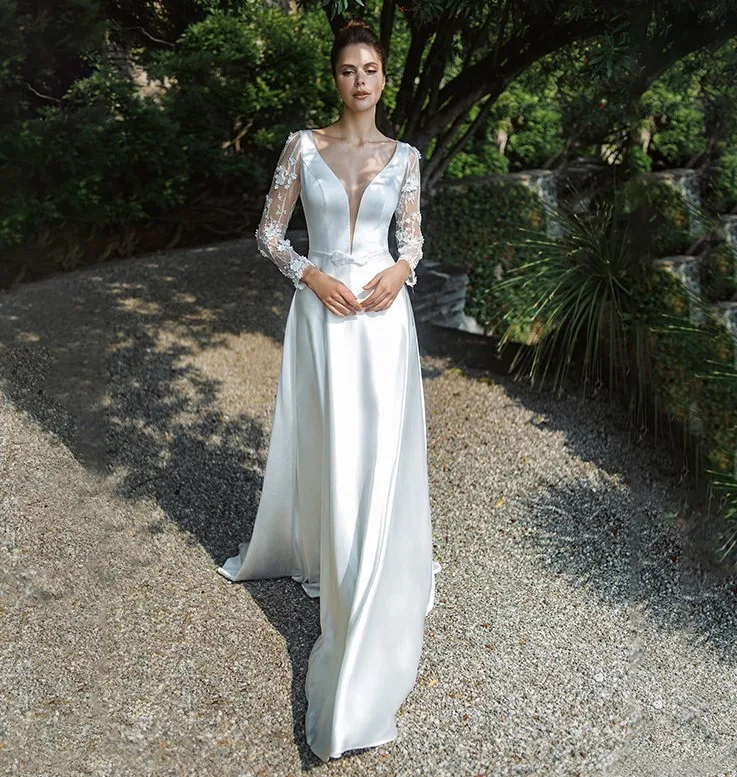Classic A-line Wedding Dress 2026 V-neck Long Sleeves Flowers Lace Backless Garden Bridal Bride Party Grown Vestidos De Noiva