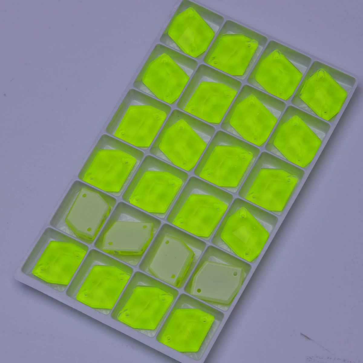 PUBRILEX Neon-Strasssteine zum Aufnähen, Glas-Kosmos-Kristalle, flache Rückseite, DIY-Nähzubehör, Nähsteine für Kleidung und Taschendekoration – Detail 8