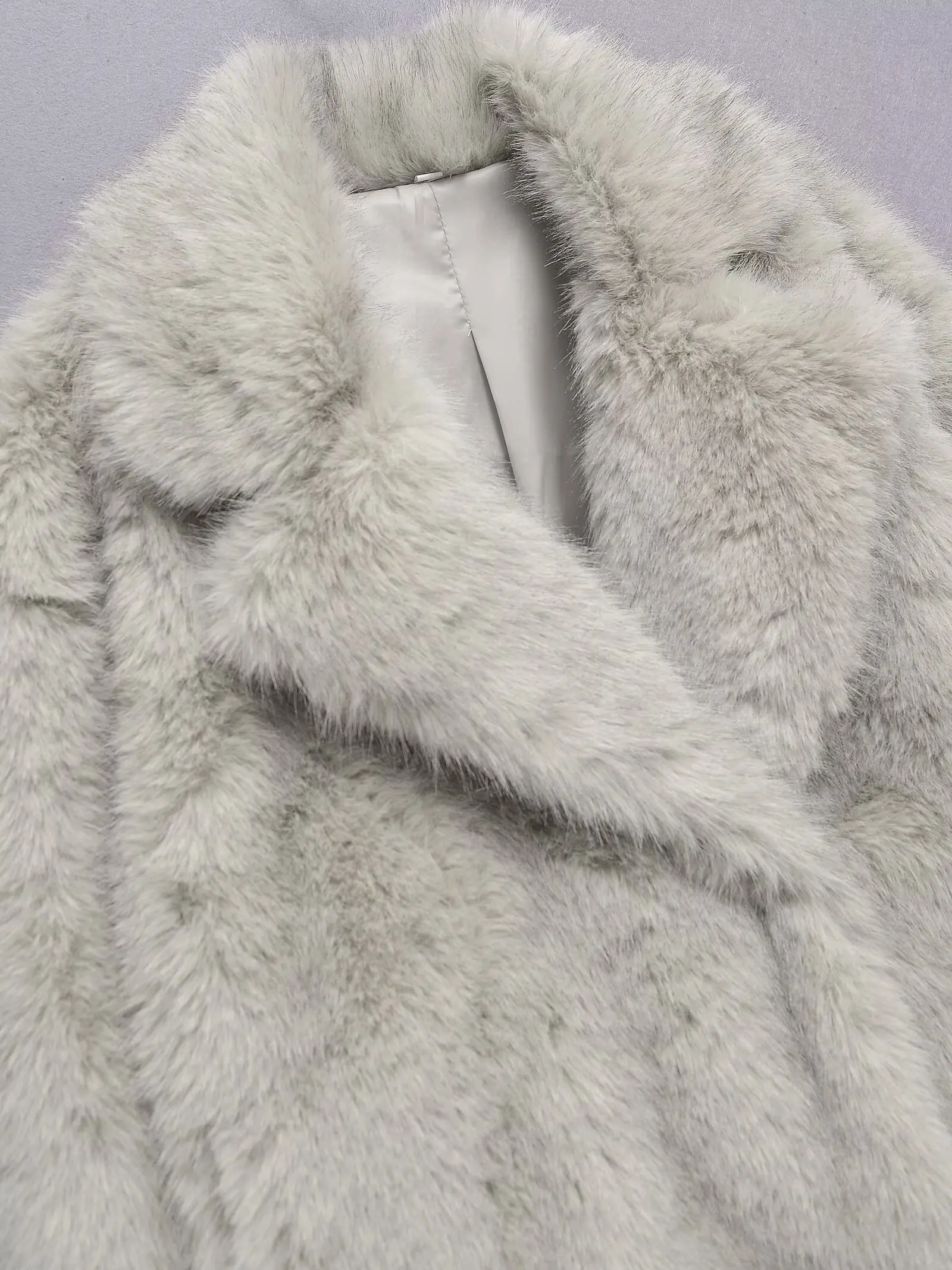 TRAFZAผู้หญิงฤดูใบไม้ร่วงฤดูหนาวFaux Fur Coatขนสัตว์หลวมเสื้อใหม่ 2025 แฟชั่นElegant High StreetหนาWarm Coat