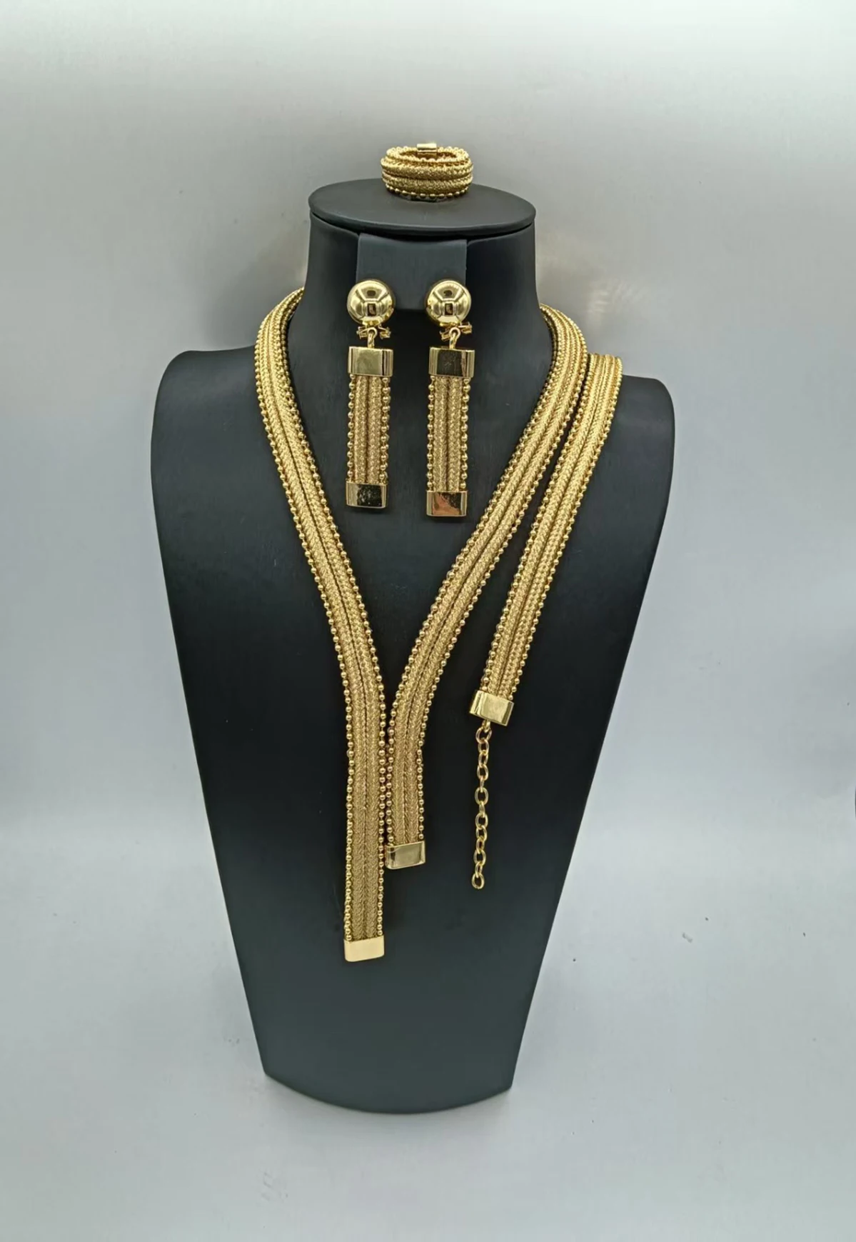 Neues luxuriöses, vergoldetes Schmuckset für Damen, lange Quastenkette, Ohrringe, Armband, nigerianische Hochzeitsfeier, modisches Geschenk
