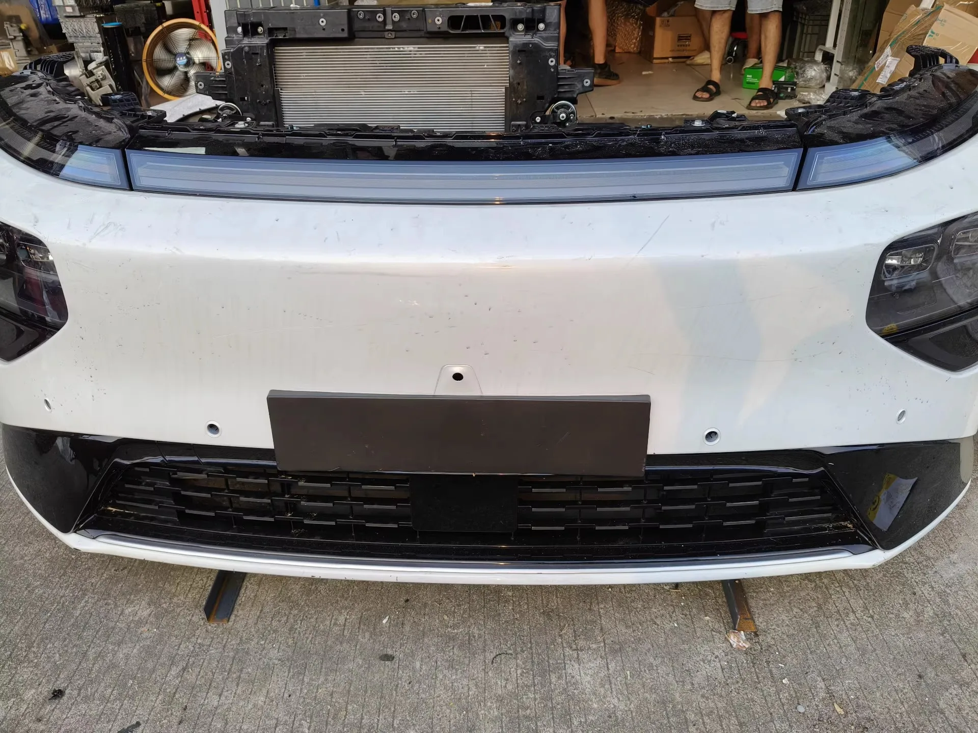 Complete Front Nose Cut for XPeng G9 2025 Front Bumper Assembly with LED Headlight Radiator Support Used Auto Parts