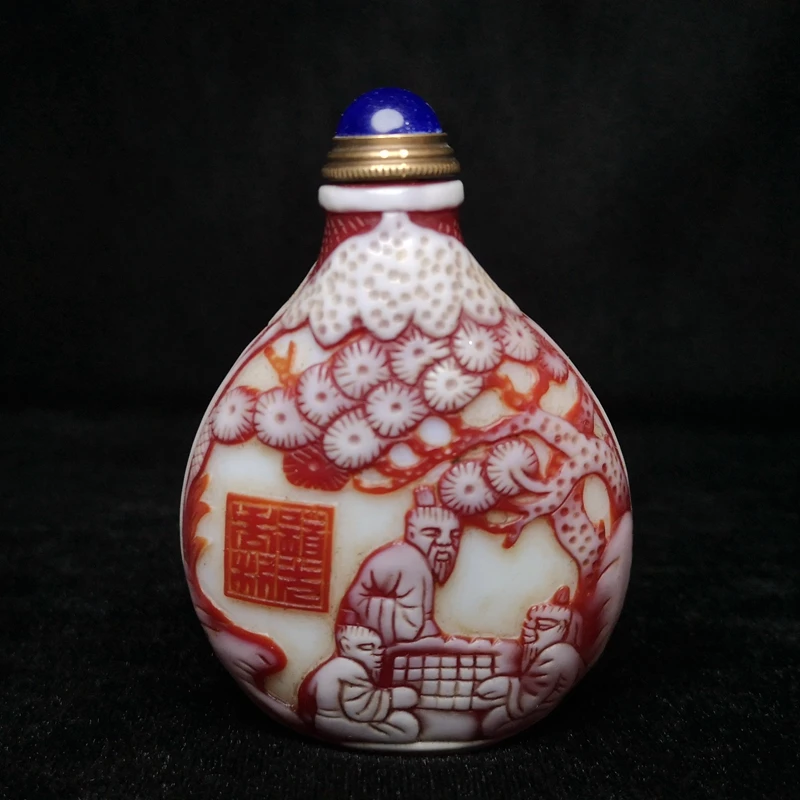 YIZHU CULTUER ART Size 3.3 Inch Chinese Old Beijing Glaze Carving Play Chess People Statue Snuff Bottle Collection