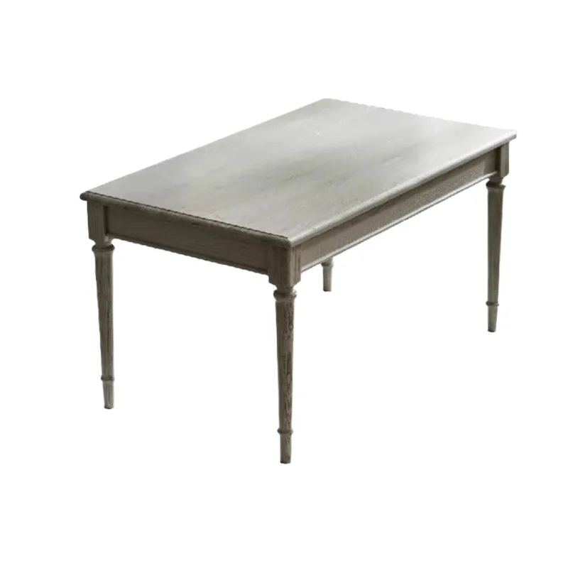 

Сдержанный обеденный стол в простом стиле из цельного ясеня и характерного серого цвета.