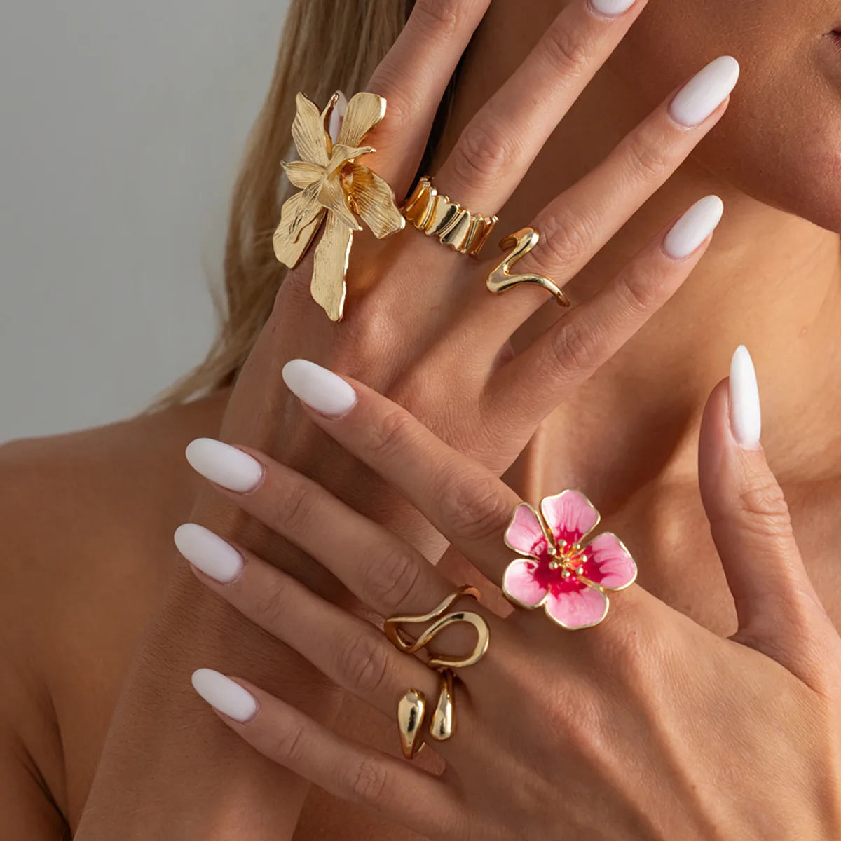 

Ingemark Fashion Design Gold Color Flower Open Rings Set Women Elegant Geometric Irregular Adjustable Knuckle Ring Jewelry Gift