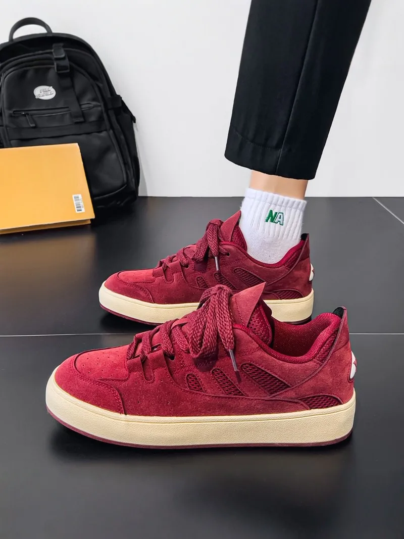 Red Sporty Casual Men's Shoes 2026 New Style Thick Bottom Bread Trendy Shoes Youthful All-Match Korean Style Flat Laced Sneakers