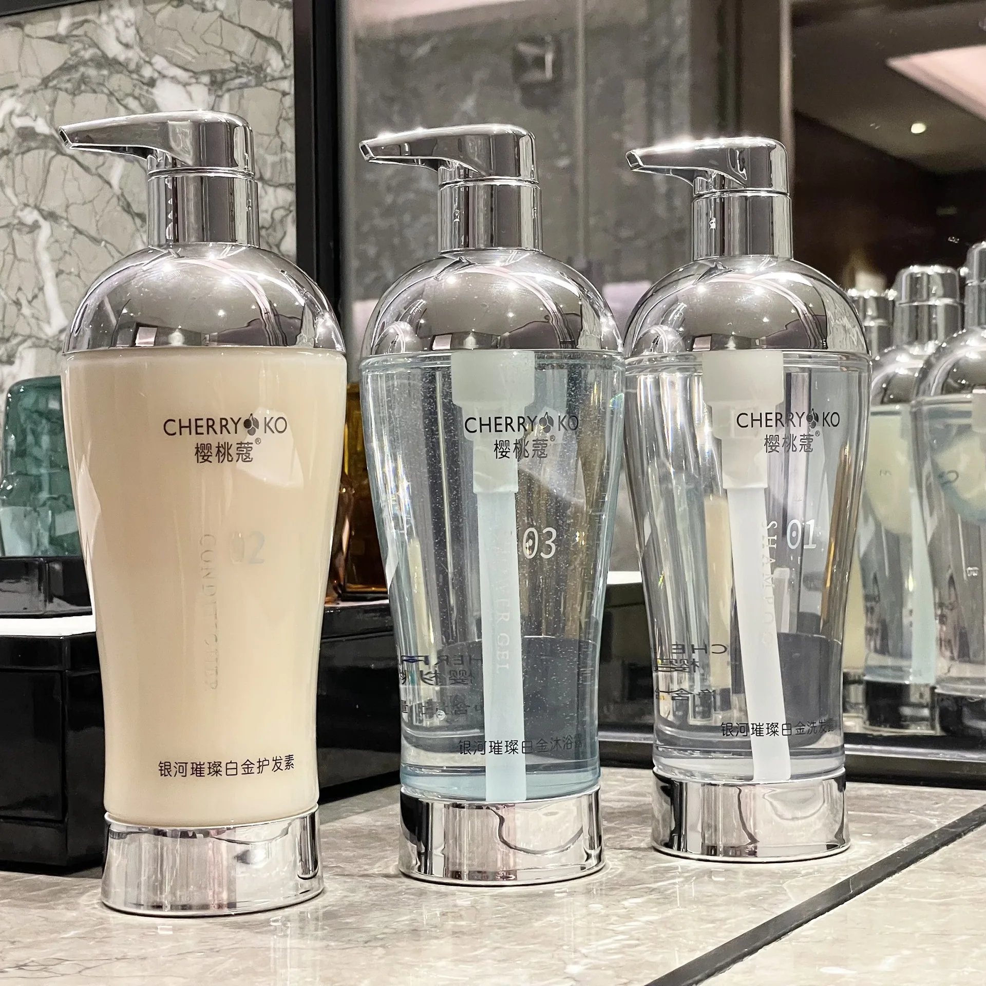 Glimmering Galaxy Shower Gel P - Perfume Fragrance Shampoo recensione e prezzo