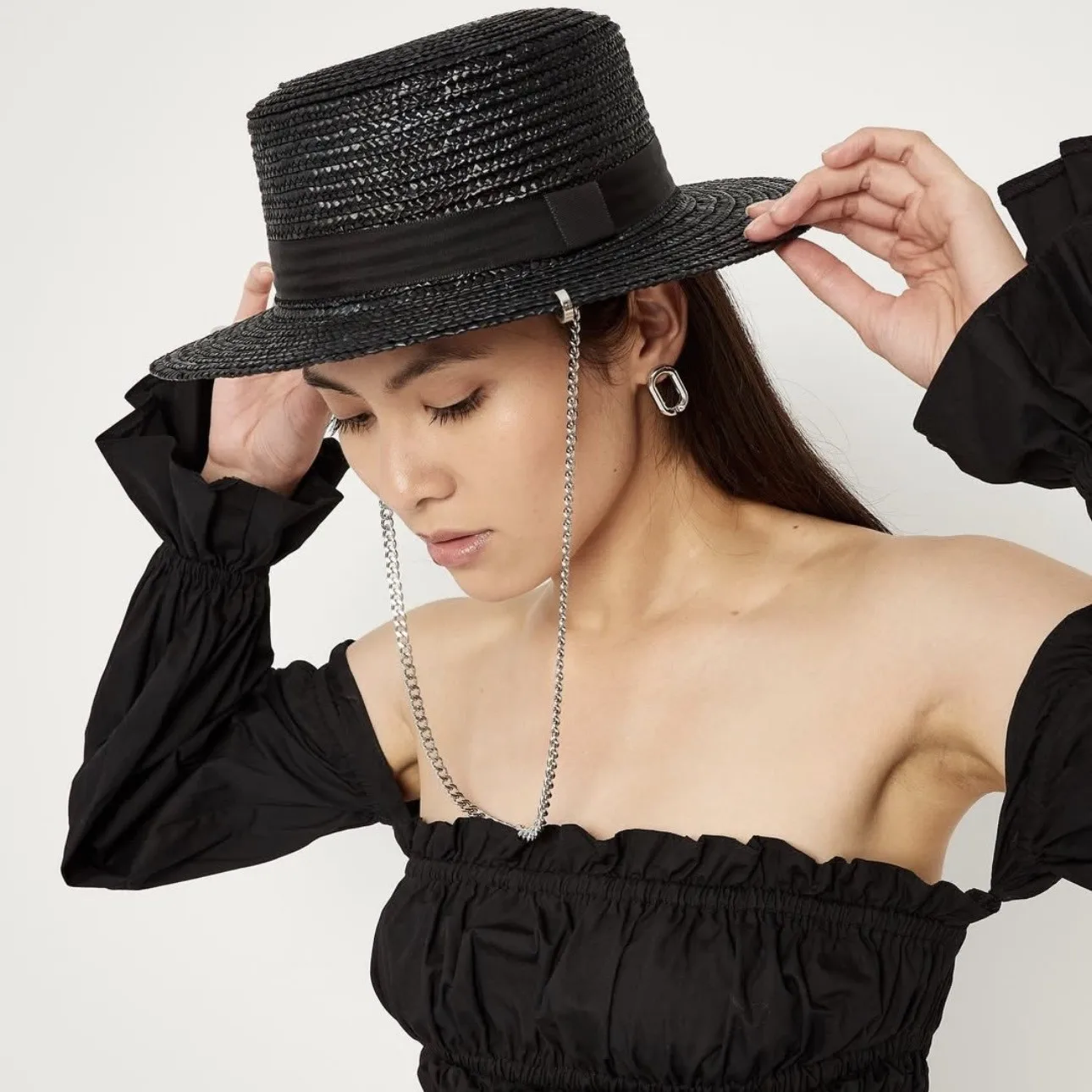 European Trendy Straw Hat With Silver Chain Hoop Decor Women Beach Sun Hat