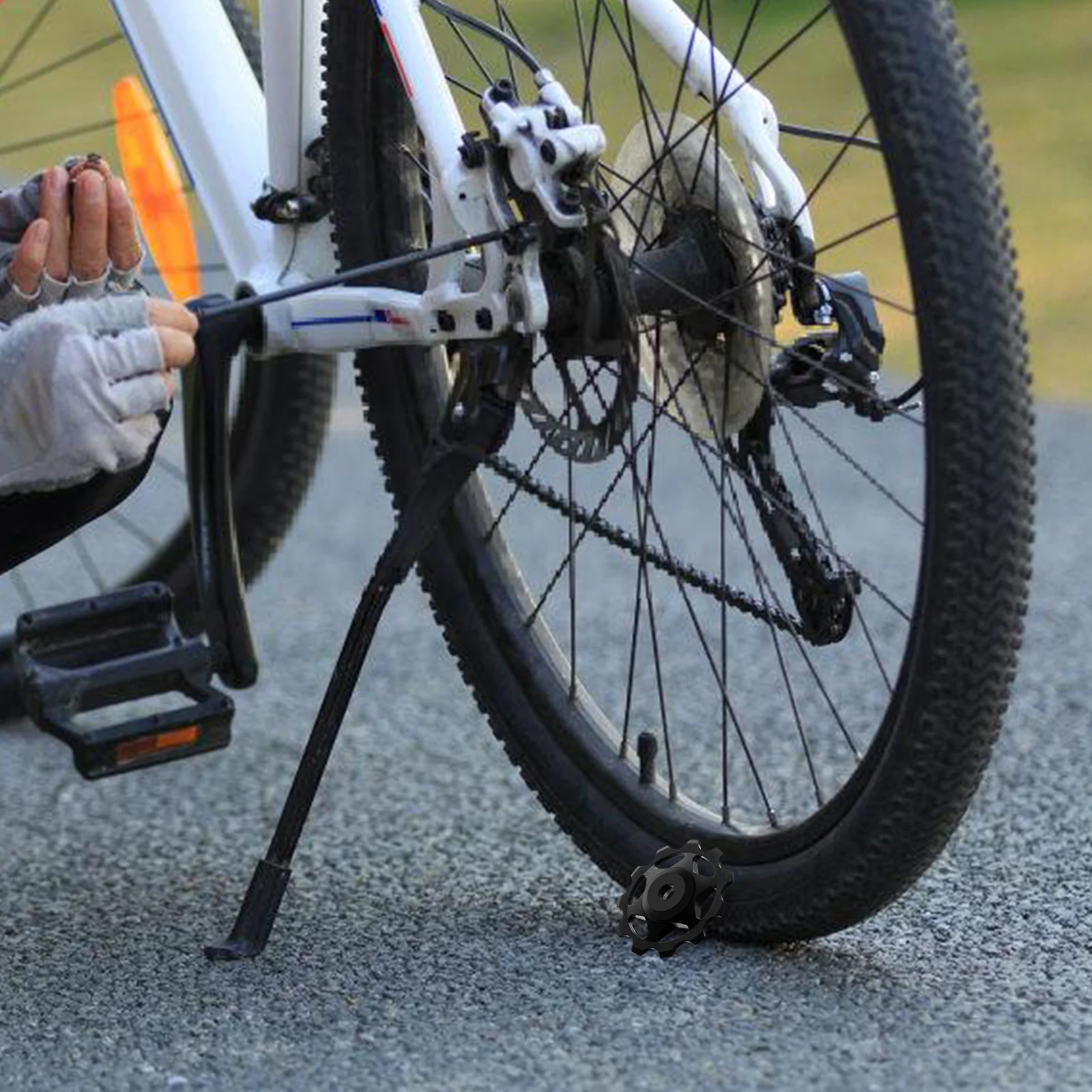 

11T Rear Derailleur Pulley Wheel Aluminum Alloy Bike Rear Derailleur Accessory for Mountain and Road Bikes Durability