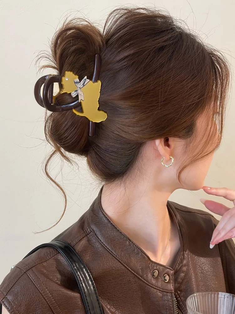 presilha-de-cabelo-feminina-estilo-fofo-e-doce-com-design-de-cachorrinho-elegante-Unica-e-bonita-para-coque-tipo-garra-de-tubarao-para-cabelos-finos