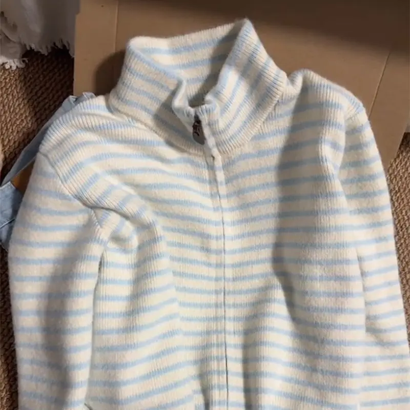 

Осень-зима женский свитер с длинными рукавами и цветными блоками в полоску с воротником-стойкой, универсальный дизайн на молнии