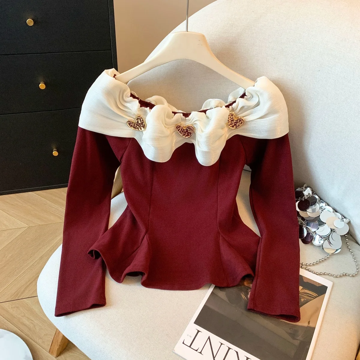 

Pure Desire Style Off-Shoulder Top Burgundy White Ruffle Sleeves Gold Heart-shaped Buckle Detail Sweet Tender Knitwear