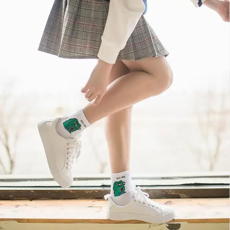 تنفس عارضة الصلبة أسود أبيض طويل الجوارب المتناثرة الهيب هوب سكيت طاقم الجوارب امرأة الكرتون الجوارب