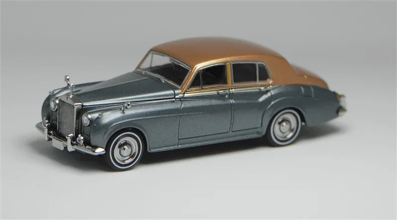 GFCC 1:64 1955 Rolls-Royce Silver Cloud Diecast Model Car