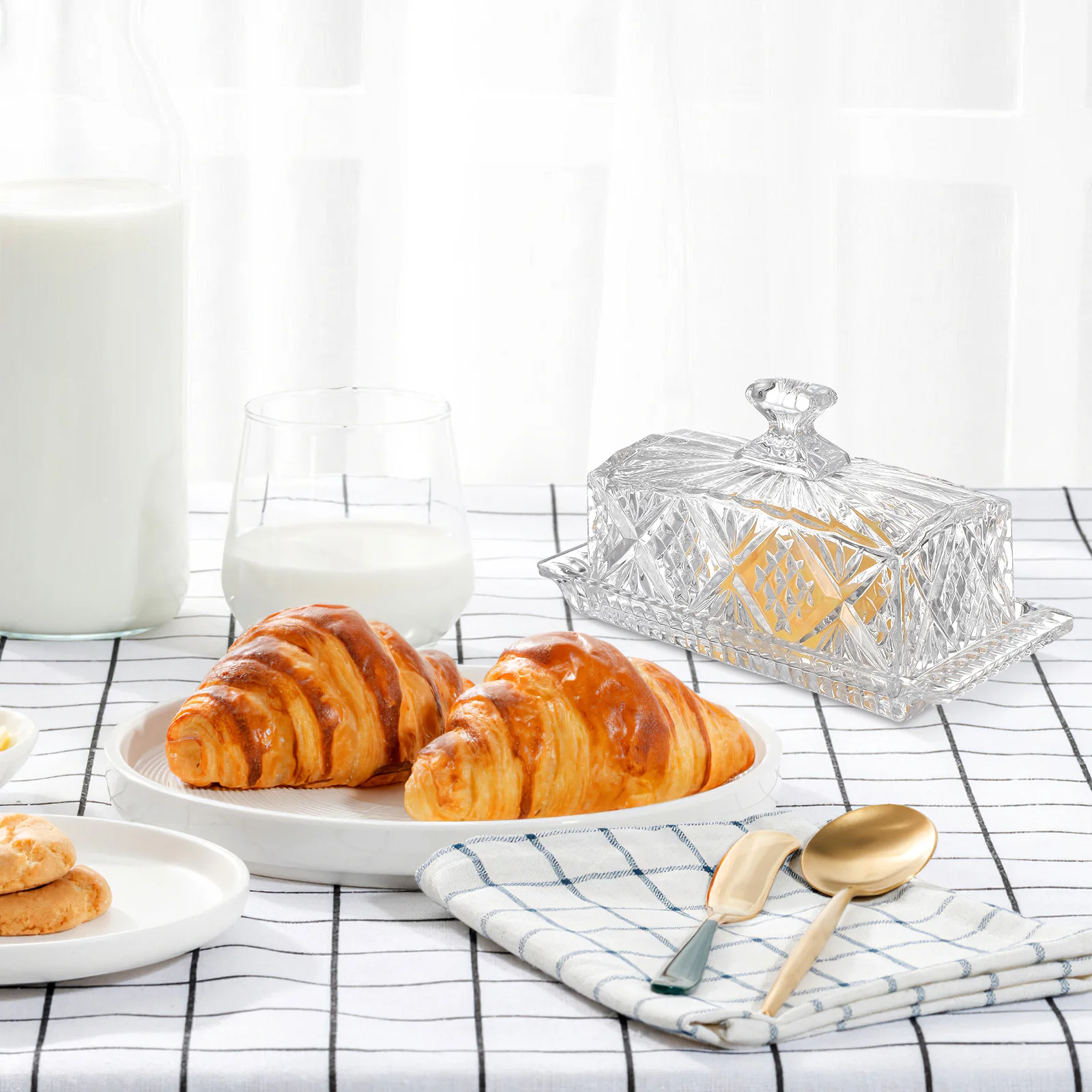 

1Pcs Crystal Clear Glass Butter Plate Stylish Embossed Patterns Food Storage Box Butter Plate Glass Dish Household Tableware