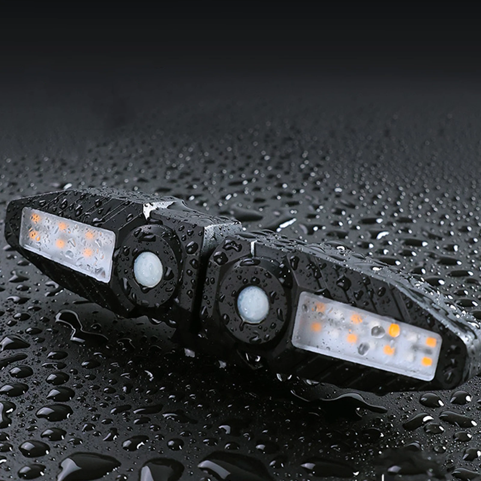 Turn Signal Bike Light Wireless Remote - ไฟท้ายจักรยานแบบไร้สายพร้อมรีโมทคอนโทรล ไฟเลี้ยวแบบฉายภาพลูกศร แบตเตอรี่ 750mAh ชาร์จผ่าน Type-C