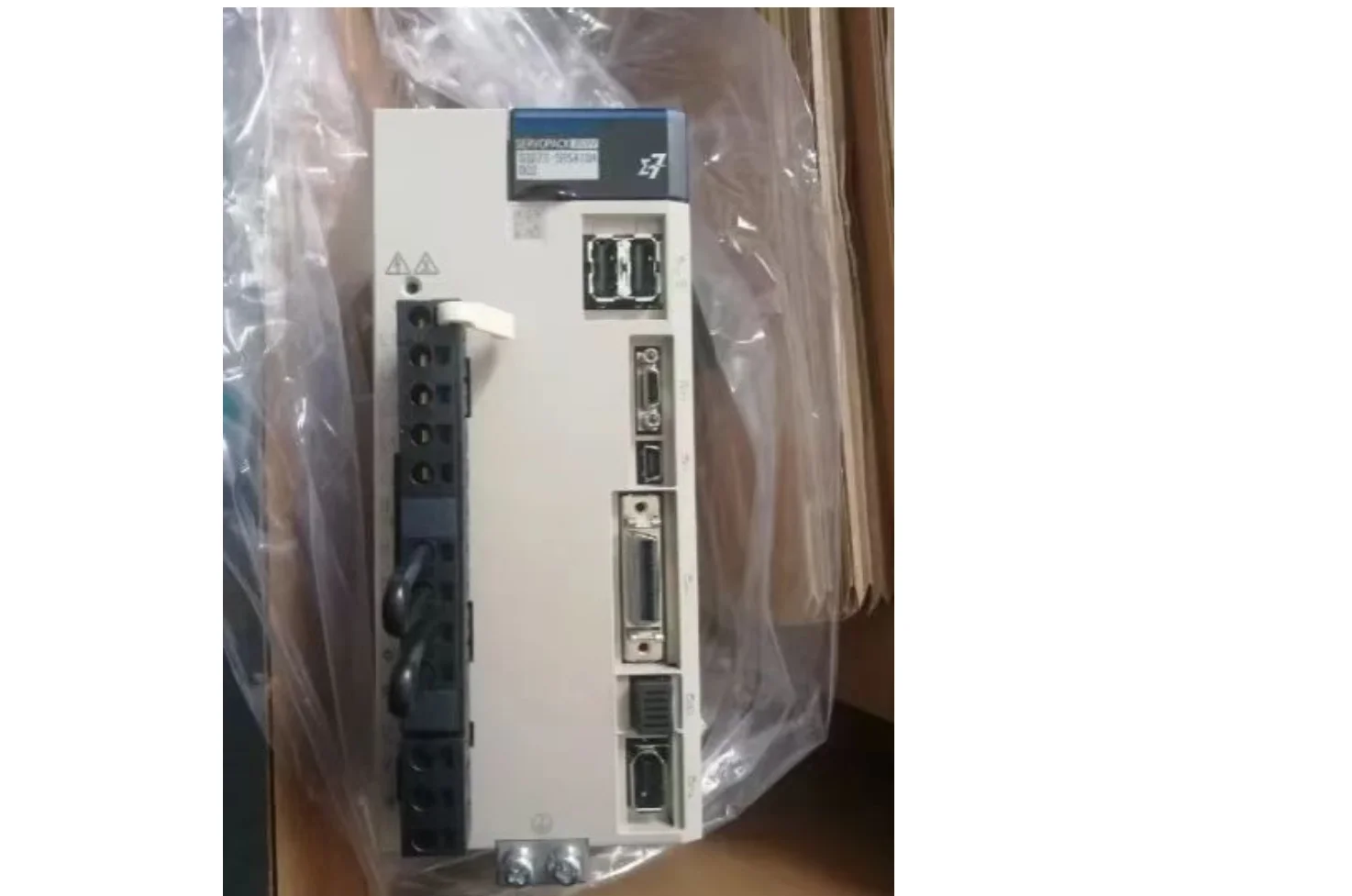 New SGD7S-5R5A10A002 Servopack Servo Driver 12 Months Warranty SGD7S 5R5A10A002