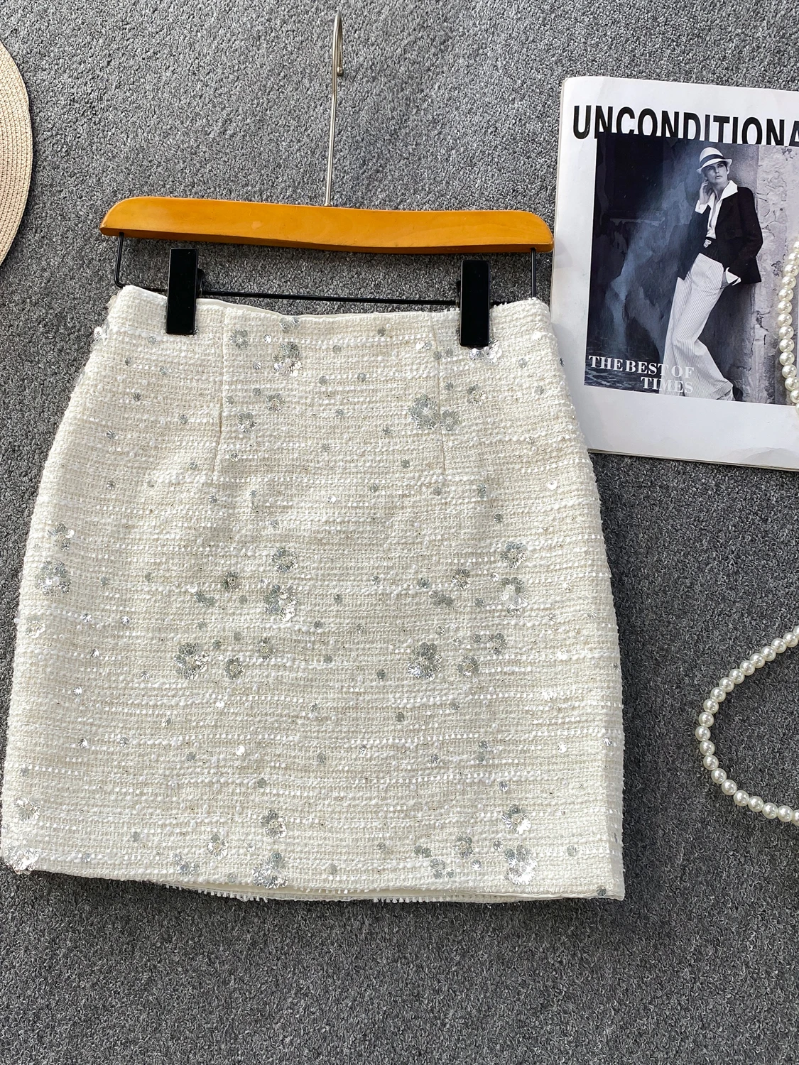   白いスパンコールの豪華な装飾が施されたスカート レディース ファッション 秋冬 ハイウエスト スリム ツイード スカート