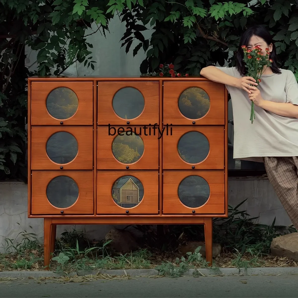 

Boxwood retro display cabinet solid wood bucket cabinet medium antique furniture living room display cabinet