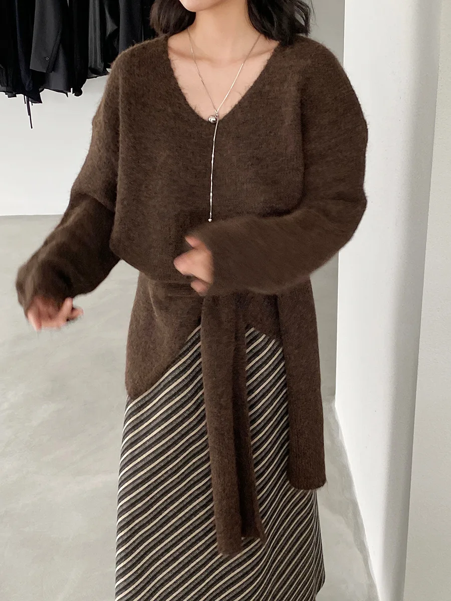 2025 가을 단색 부드럽고 편안한 니트 스웨터 + 숄 스타일의 루즈하고 우아한 다용도 스웨터