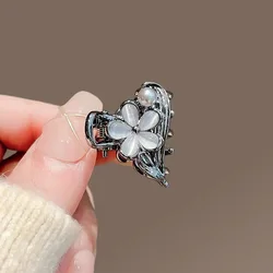 New Fashion Small Hair Grab Clip For Women Ladies Alloy Flower Elegant Summer Side Barrettes Shining Bangs Clip Hair Accessories