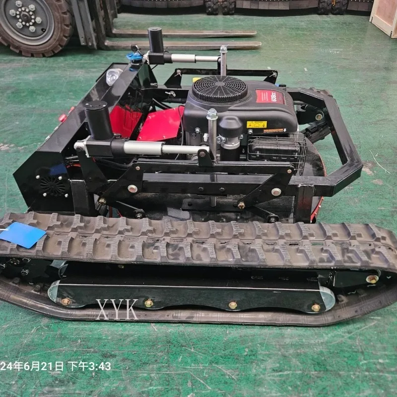 Remote Control Mower HT800D Crawler Grass Shredder For Orchard Land Reclamation Multifunctional Farm Grass Cutting Equipment