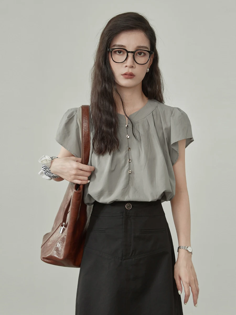 

Summer New Women's round Neck Pleated Short Sleeve Shirt Single Button Doll Shirt Korean Style Versatile Small Flying Sleeve