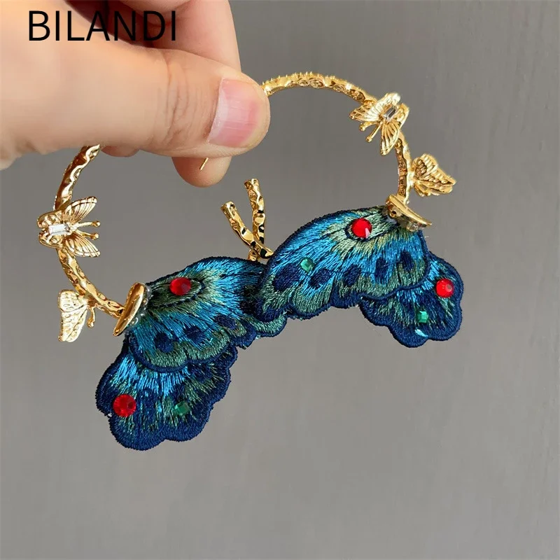 Bilandi joyería de moda temperamento de lujo pendientes de mariposa de Color azul para mujeres regalos femeninos accesorios de oreja de diseño delicado