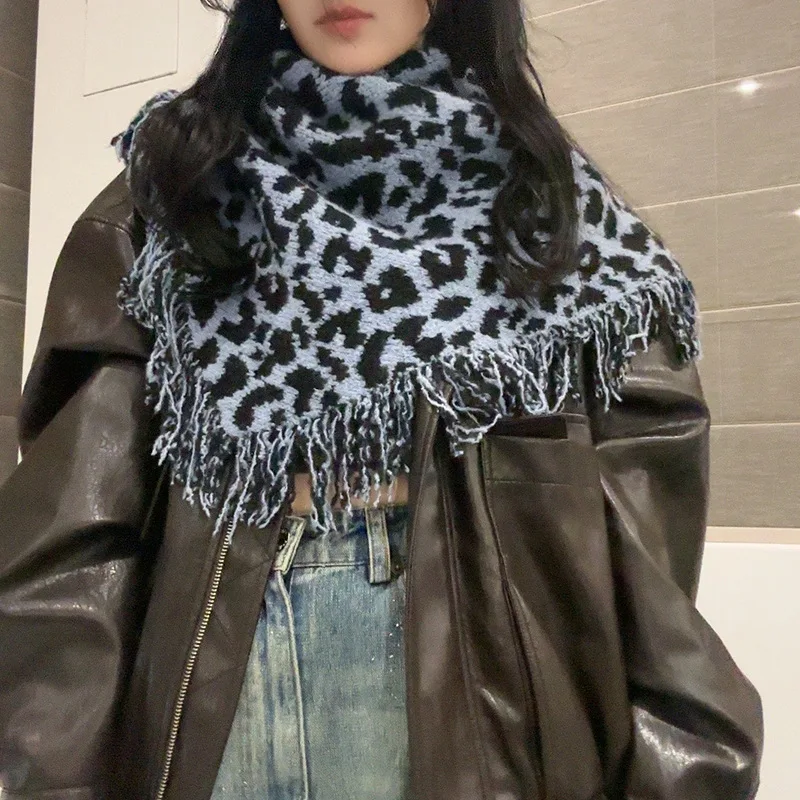 Warm Leopard Print Cashmere Tassel Scarf For Women Autumn Winter Triangular Shawl Winter Retro Triangle Shawls Scarf Wraps Capes