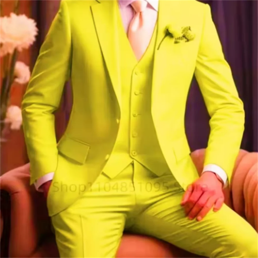 

Men's Suit 3 Pieces Formal Business Notch Lapel Blazer Tuxedos Slim Fit Groomsmen Suit Set(Jacket+Vest+Pant)