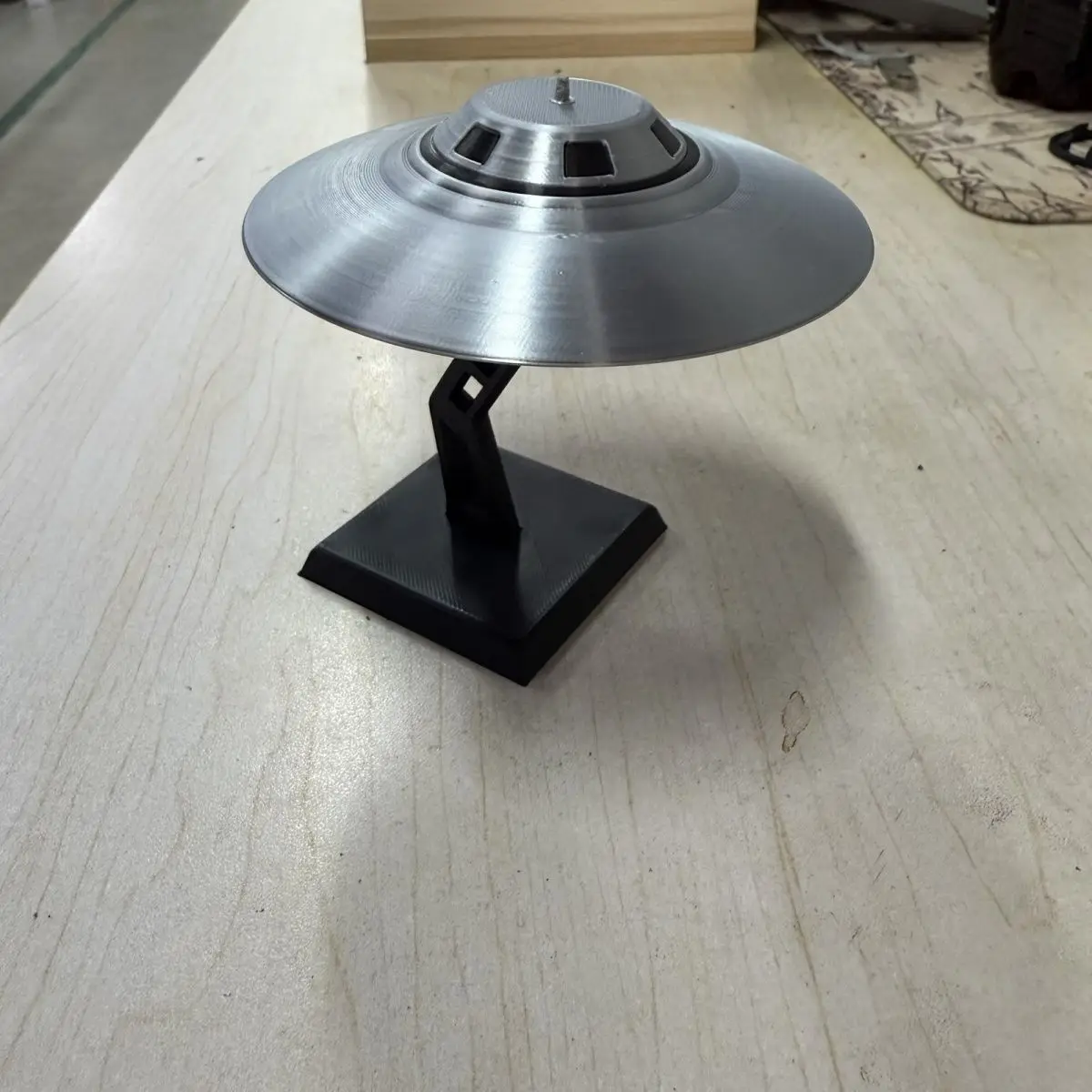 1/350 3D Printed UFO Flying Saucer Model Bob Lazar Metallic Finish Display Ornament