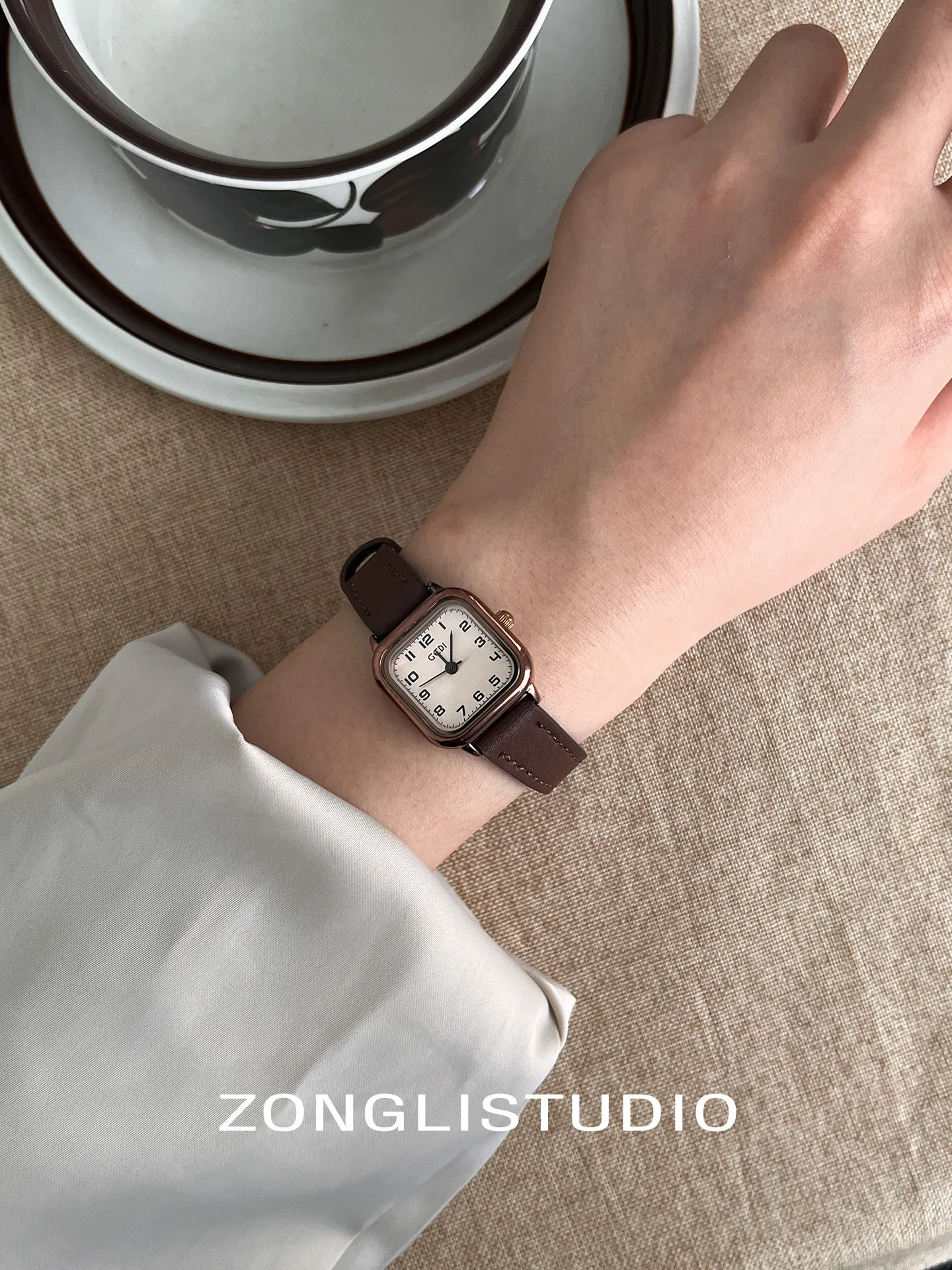 Retro Design, Stylish And Sophisticated Women'S WatchPerfect For Everyday Wear, Elegant And Trendy Timepiece, Unique Wristwatch.