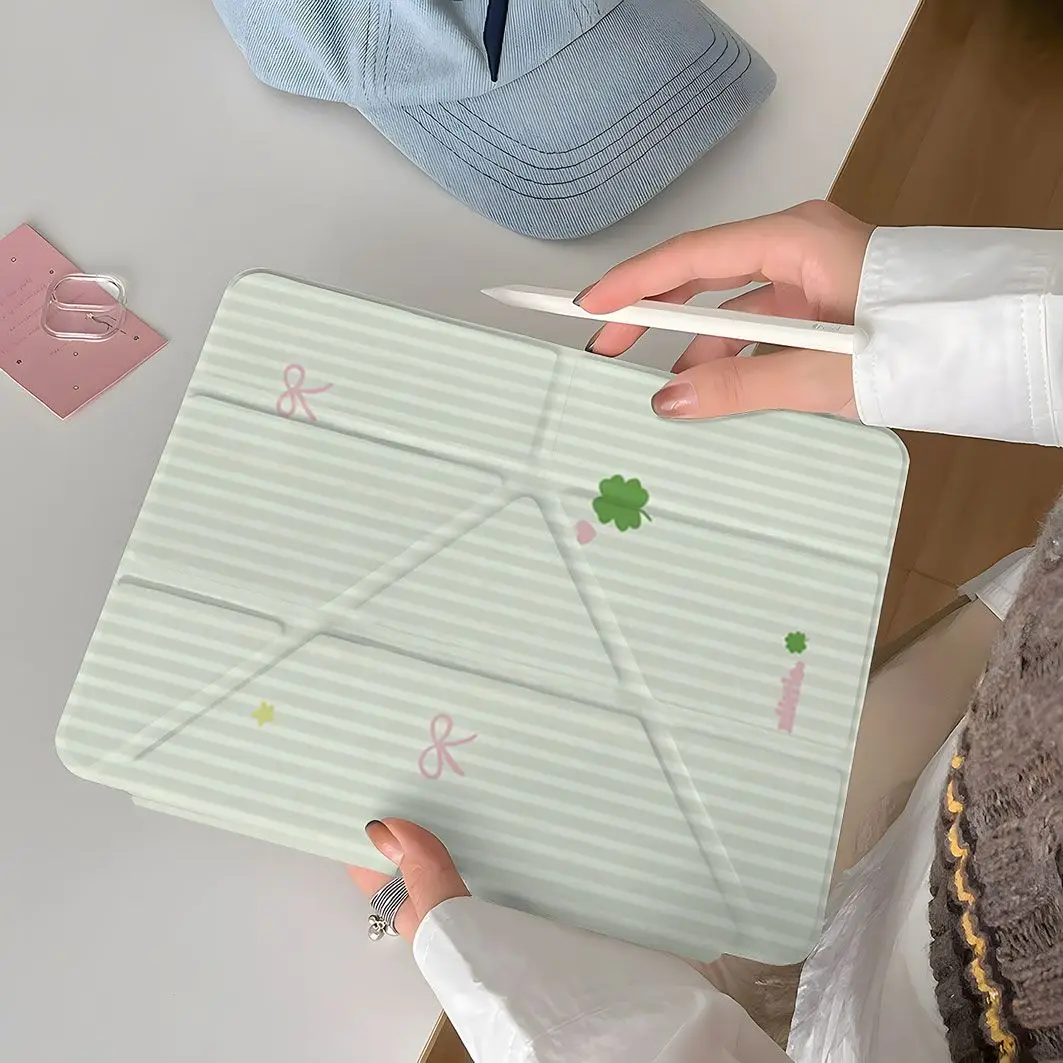 Girl Striped Clover Y Fold Case For iPad Pro 11 13in 2025 iPad Pro 12.9in Air7 10th 11th M4 M5 Three-Fold Protective Cover