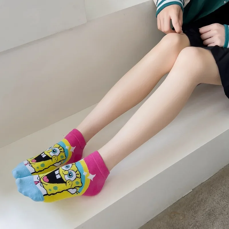 5 Pairs of Womens SpongeBob Socks Set Spring Autumn Women Cute Cartoon Cotton Socks Sports Student Leisure Short Socks Wholesale