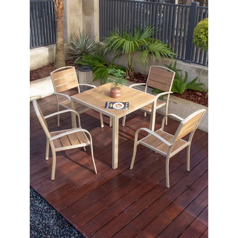 open-air balconies, and leisure areas are equipped with outdoor plastic wood anticorrosive wood tea tables