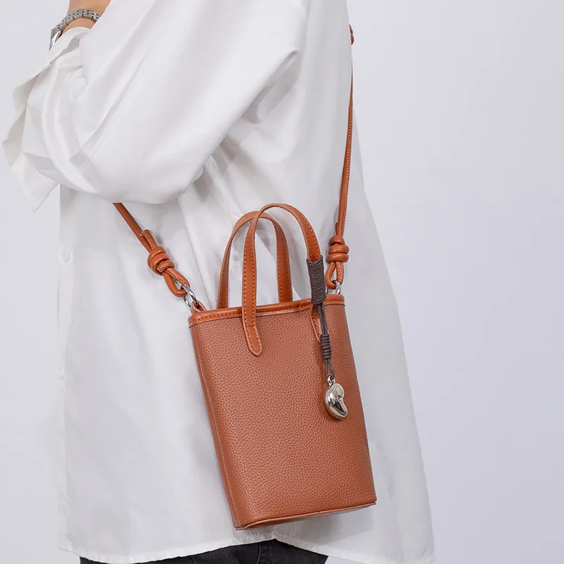 

Стильная повседневная женская сумка через плечо — модный минималистичный портативный кошелек для телефона, легкий рюкзак для работы и путешествий