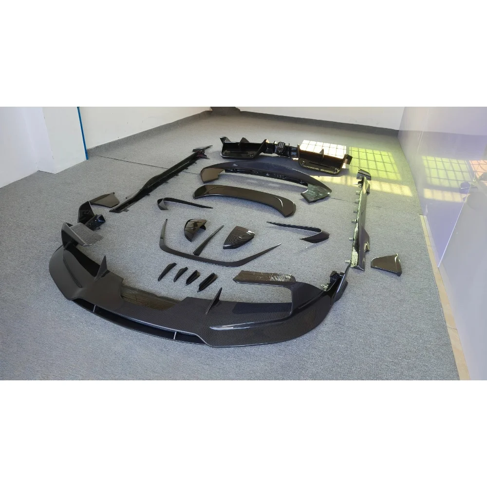 M-style Dry Carbon Fiber Front Lip, Rear Diffuser, Tail Wing with Light Package Kit Modified for Ferrari SF90