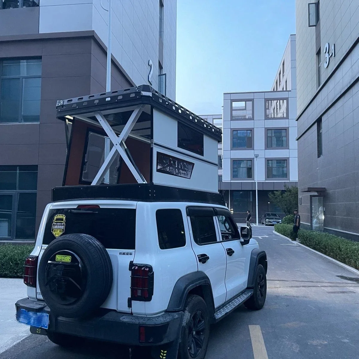 roof tent, roof sleeping cabin, full hardware tent, one-click remote control lifting and lowering speed opening shed