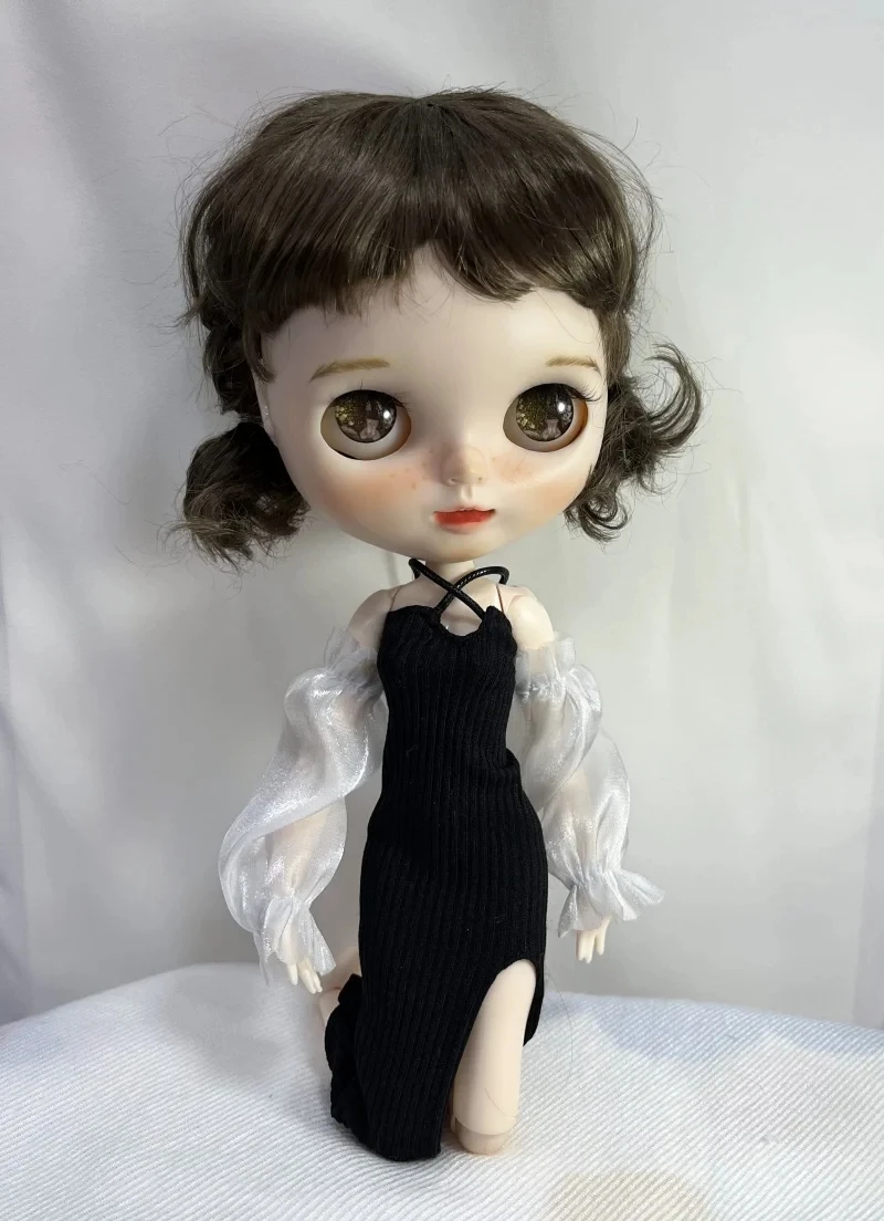 

Blythe doll clothes are suitable for OB24 1/6 size women's new bubble sleeves simple striped suspender, low cut slit long skirt