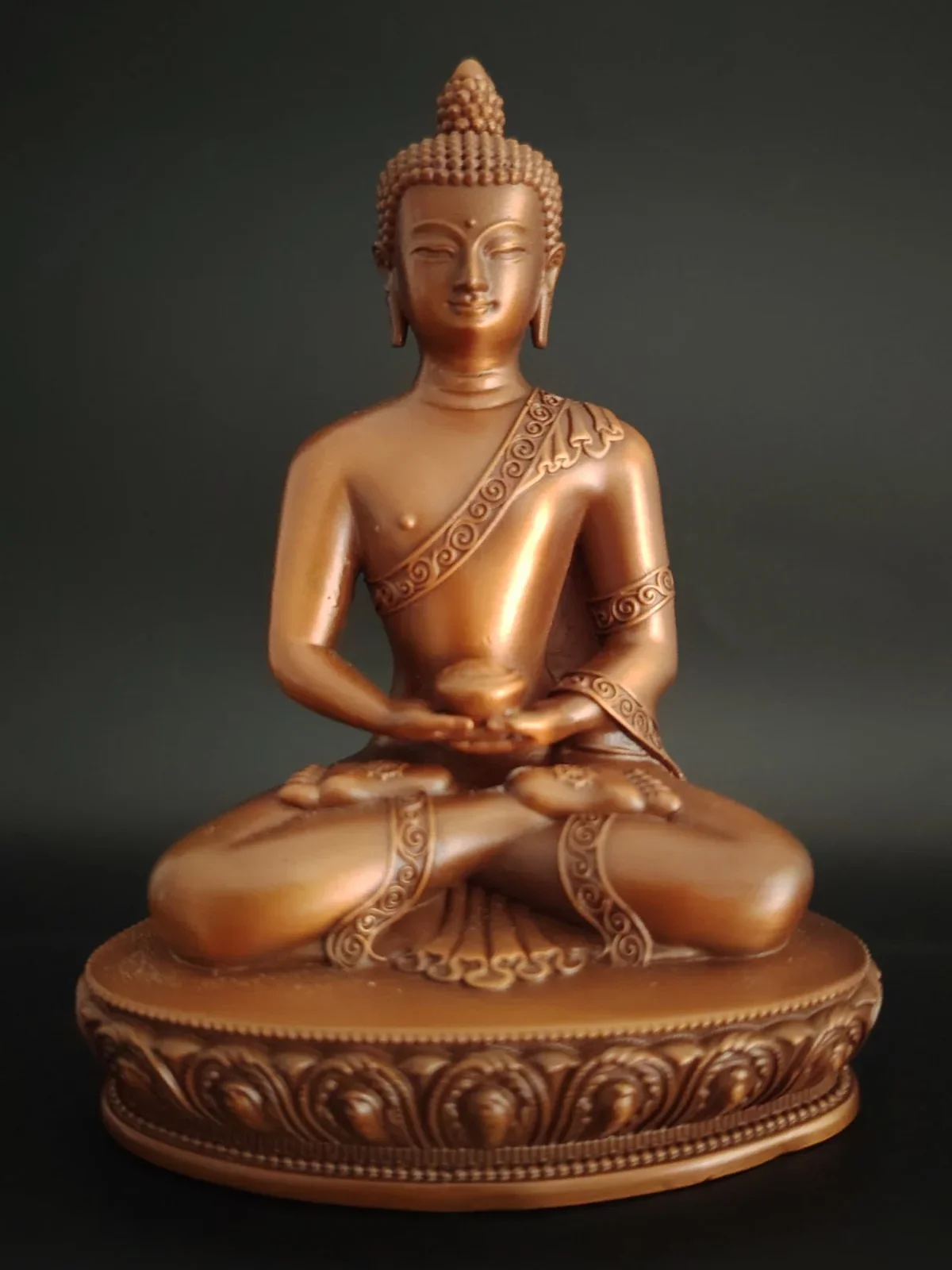 

Tibetan pure copper three-world Buddha Amitabha Buddha statue portable home decoration three-inch bronze 10 cm can be stored