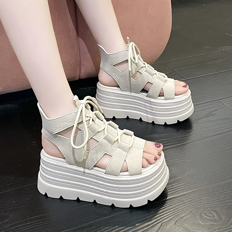 

НОВЫЕ летние сандалии, кроссовки на танкетке 8 см, женские пляжные шлепанцы, повседневные сандалии на высокой платформе, дышащая прогулочная обувь