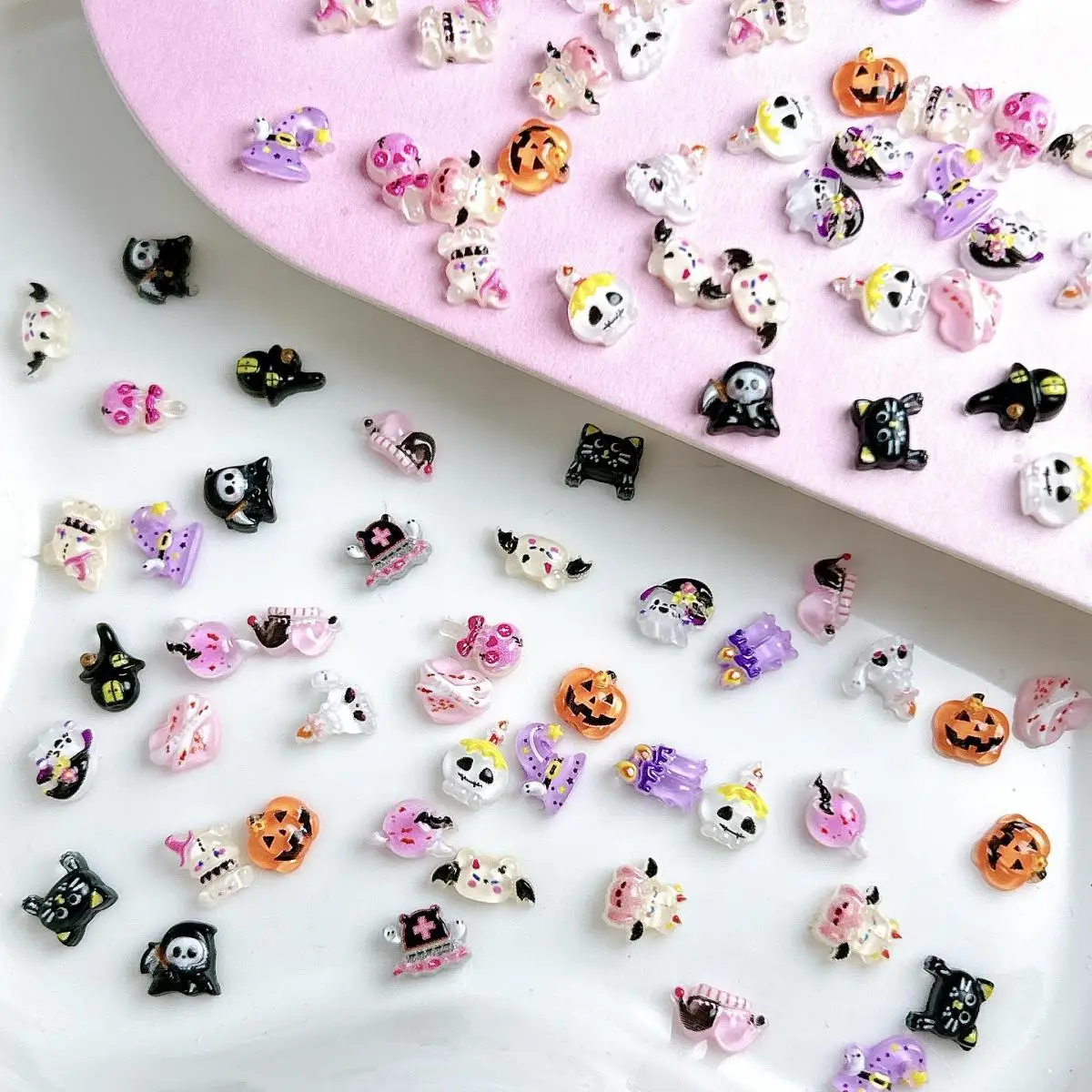 Sombrero de dibujos animados de resina 3D, dijes para uñas de calabaza fantasma, serie de Halloween, sombrero de payaso, vela, lápida, decoración artística de uñas, manicura DIY