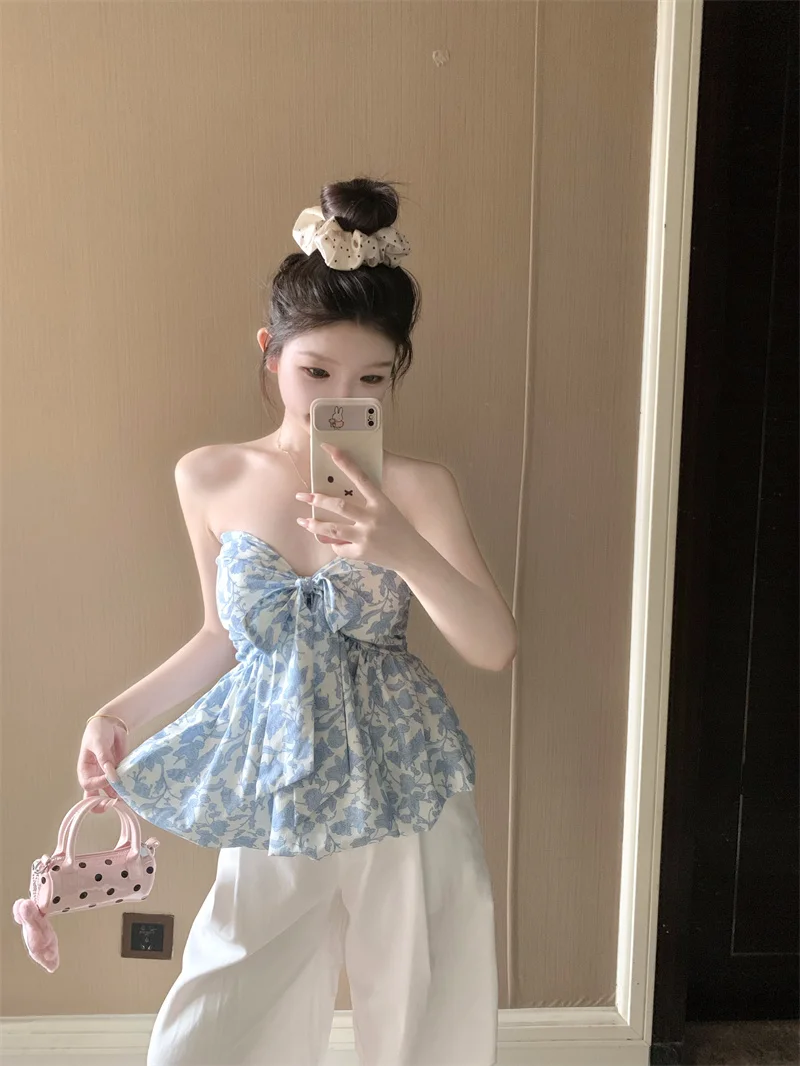 

Blue Floral Print Halter Neck Tie-Detail Crop Top Women's Slim Fit Summer Versatile Slimming Personality Upper Apparel