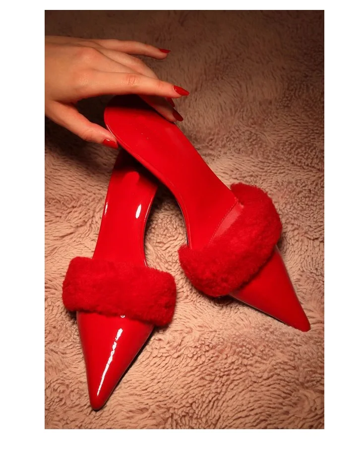 

Patent Leather Sexy Red Pointed Toe Slippers Lady Slip on Dress Flats Faux Fur Slippers Women Outside Mules Shoes 2024