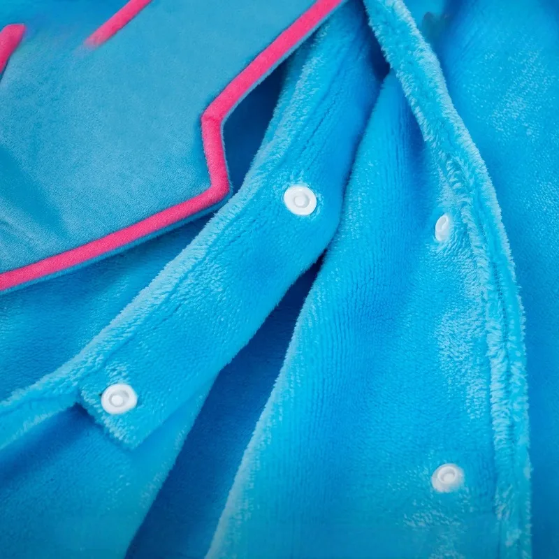 Neue Yu-Gi-Oh Dark Magician Girl Cartoon-Muster Anime-Merchandise Dicke Klimadecke, Kreatives Fleece, Warmer Kapuzenschal – Detail 3